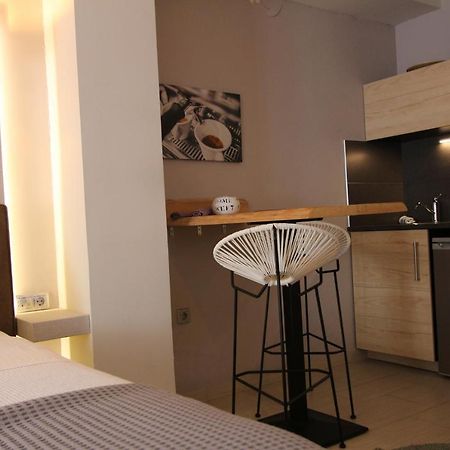 Aiolos Apartments Ermou 64 2Nd Floor Suites Athen Eksteriør bilde