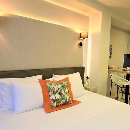 Aiolos Apartments Ermou 64 2Nd Floor Suites Athen Eksteriør bilde