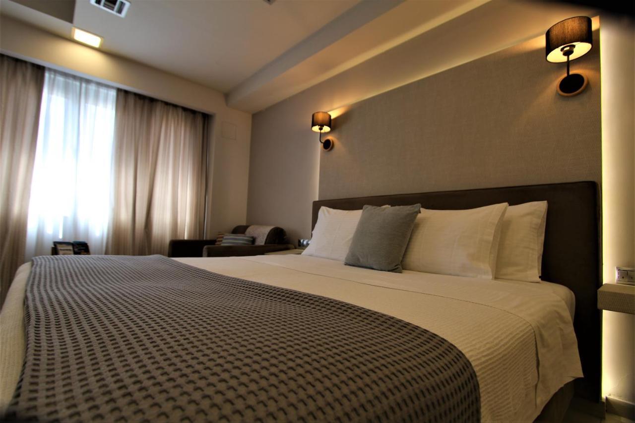 Aiolos Apartments Ermou 64 2Nd Floor Suites Athen Eksteriør bilde