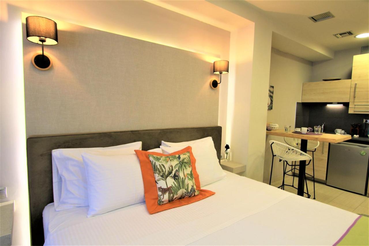 Aiolos Apartments Ermou 64 2Nd Floor Suites Athen Eksteriør bilde